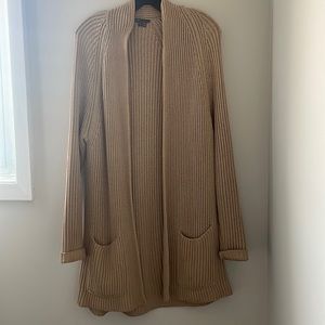 Vince - long cozy knit sweater in excellent condition- Size S